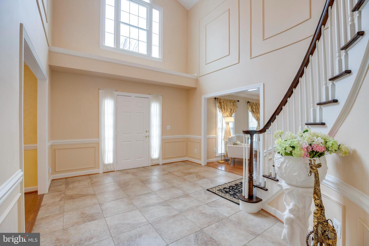 6185 SNOWHILL CT, CENTREVILLE, Virginia 20120, 5 Bedrooms Bedrooms, ,3 BathroomsBathrooms,Residential,For sale,6185 SNOWHILL CT,VAFX2287140 MLS # VAFX2287140