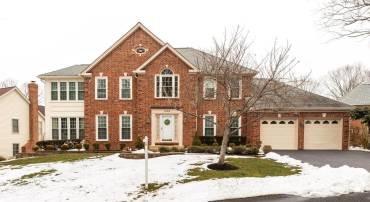 6185 SNOWHILL CT, CENTREVILLE, Virginia 20120, 5 Bedrooms Bedrooms, ,3 BathroomsBathrooms,Residential,For sale,6185 SNOWHILL CT,VAFX2287140 MLS # VAFX2287140