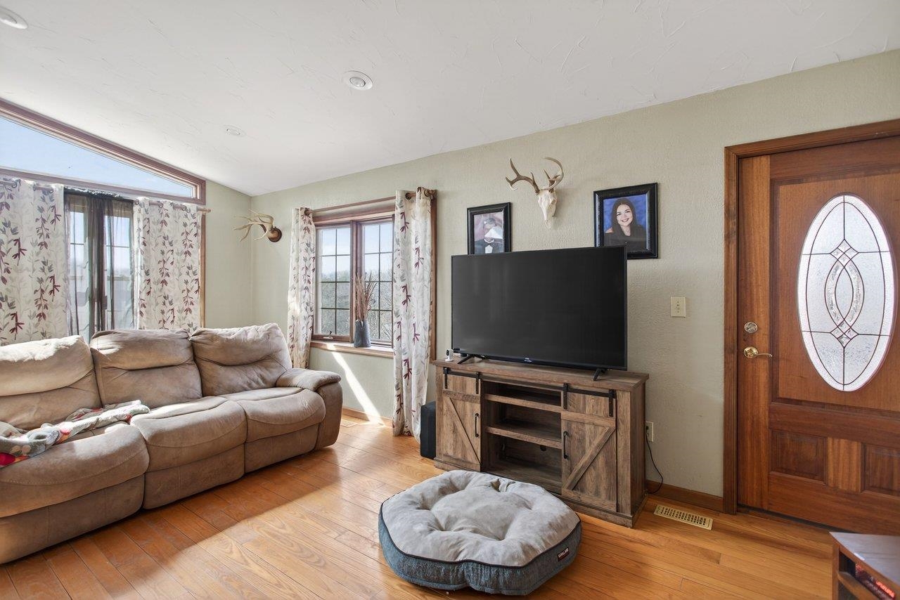 3950 HAPPY VALLEY RD, KEEZLETOWN, Virginia 22832, 3 Bedrooms Bedrooms, ,2 BathroomsBathrooms,Residential,3950 HAPPY VALLEY RD,673609 MLS # 673609