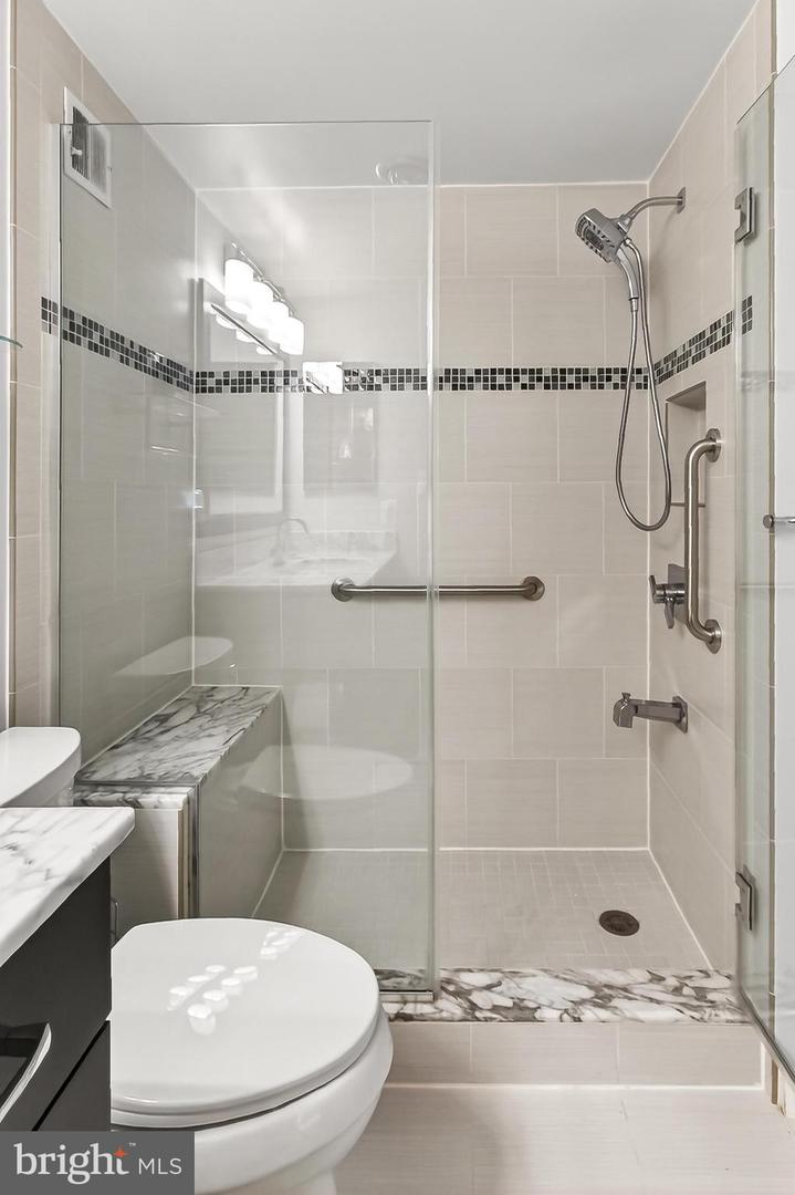 5500 HOLMES RUN PKWY #1507, ALEXANDRIA, Virginia 22304, 1 Bedroom Bedrooms, ,1 BathroomBathrooms,Residential,For sale,5500 HOLMES RUN PKWY #1507,VAAX2053864 MLS # VAAX2053864 5500 HOLMES RUN PKWY #1507, ALEXANDRIA, Virginia 22304, 1 Bedroom Bedrooms, ,1 BathroomBathrooms,Residential,For sale,5500 HOLMES RUN PKWY #1507,VAAX2053864 MLS # VAAX2053864