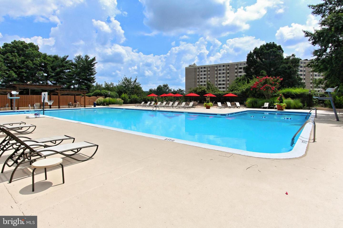 5500 HOLMES RUN PKWY #1507, ALEXANDRIA, Virginia 22304, 1 Bedroom Bedrooms, ,1 BathroomBathrooms,Residential,For sale,5500 HOLMES RUN PKWY #1507,VAAX2053864 MLS # VAAX2053864 5500 HOLMES RUN PKWY #1507, ALEXANDRIA, Virginia 22304, 1 Bedroom Bedrooms, ,1 BathroomBathrooms,Residential,For sale,5500 HOLMES RUN PKWY #1507,VAAX2053864 MLS # VAAX2053864