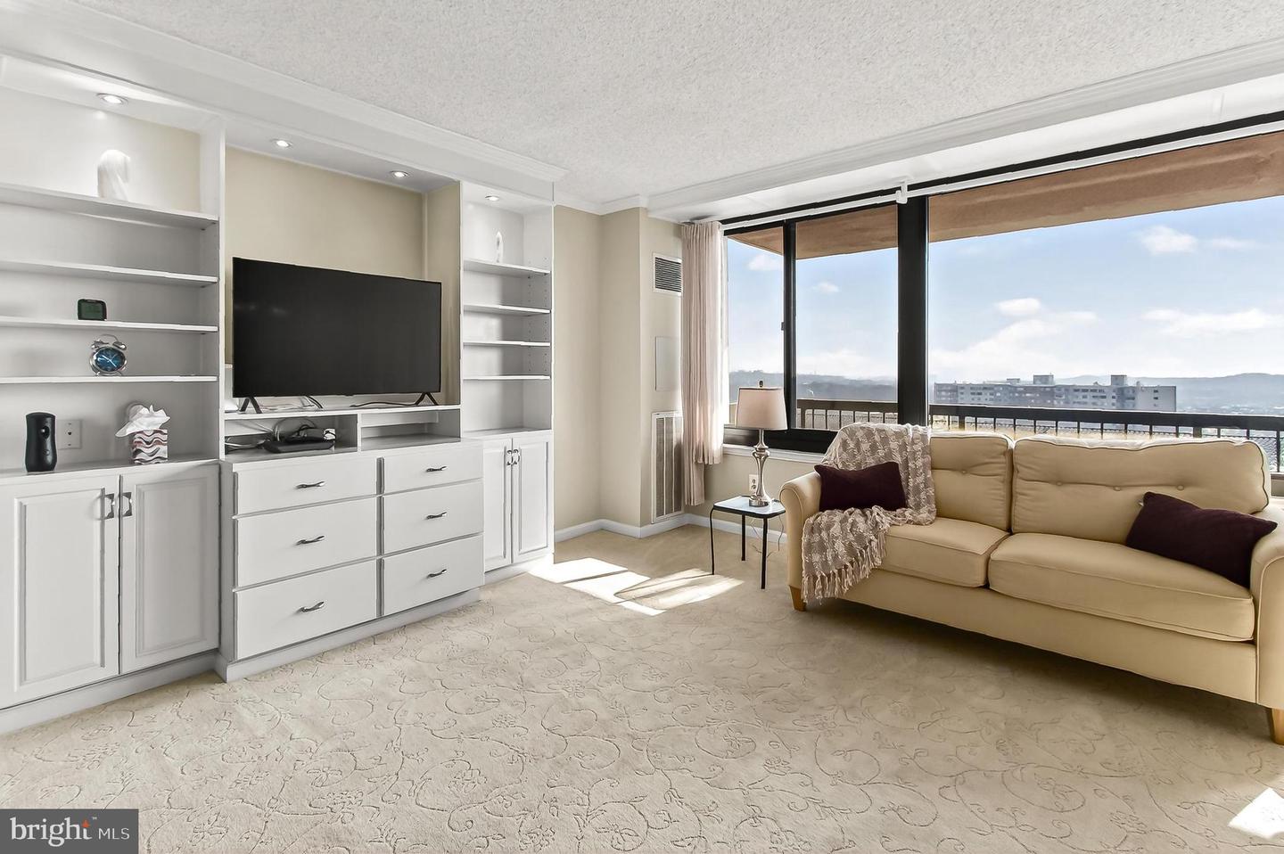 5500 HOLMES RUN PKWY #1507, ALEXANDRIA, Virginia 22304, 1 Bedroom Bedrooms, ,1 BathroomBathrooms,Residential,For sale,5500 HOLMES RUN PKWY #1507,VAAX2053864 MLS # VAAX2053864 5500 HOLMES RUN PKWY #1507, ALEXANDRIA, Virginia 22304, 1 Bedroom Bedrooms, ,1 BathroomBathrooms,Residential,For sale,5500 HOLMES RUN PKWY #1507,VAAX2053864 MLS # VAAX2053864