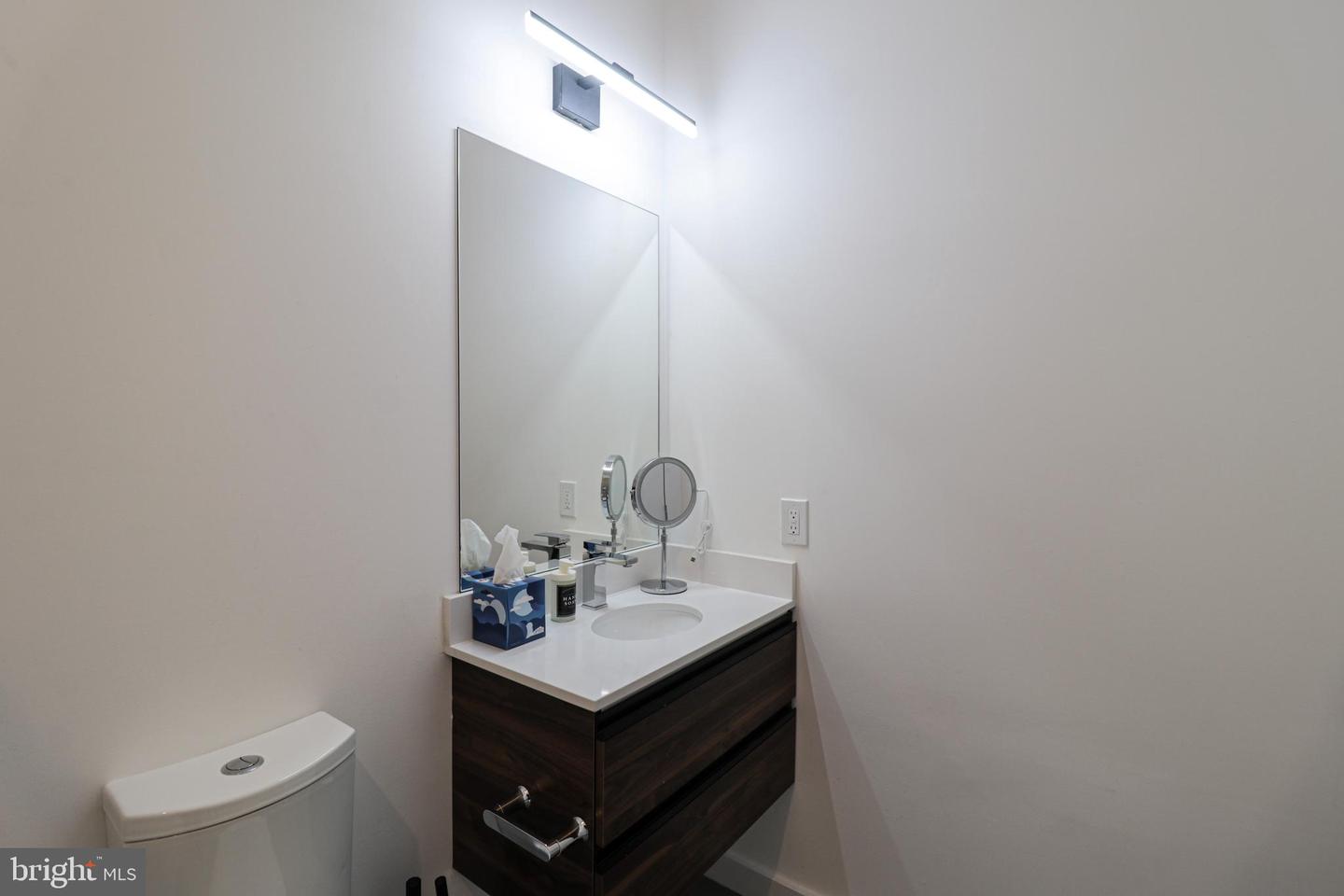 1318 9TH ST NW #5, WASHINGTON, District Of Columbia 20001, 1 Bedroom Bedrooms, ,1 BathroomBathrooms,Residential,For sale,1318 9TH ST NW #5,DCDC2245428 MLS # DCDC2245428