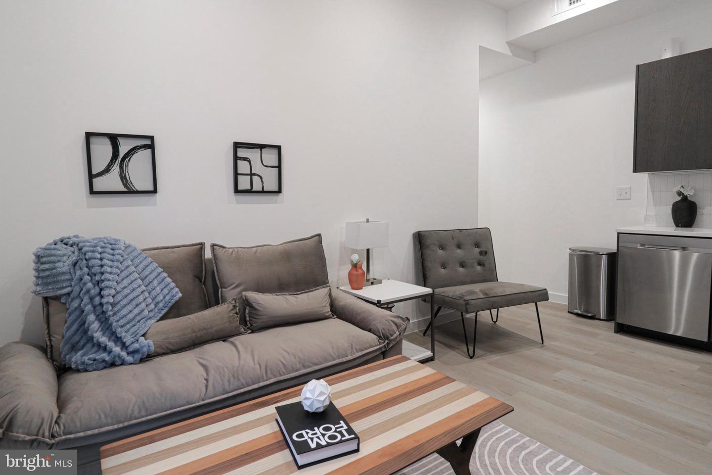 1318 9TH ST NW #5, WASHINGTON, District Of Columbia 20001, 1 Bedroom Bedrooms, ,1 BathroomBathrooms,Residential,For sale,1318 9TH ST NW #5,DCDC2245428 MLS # DCDC2245428