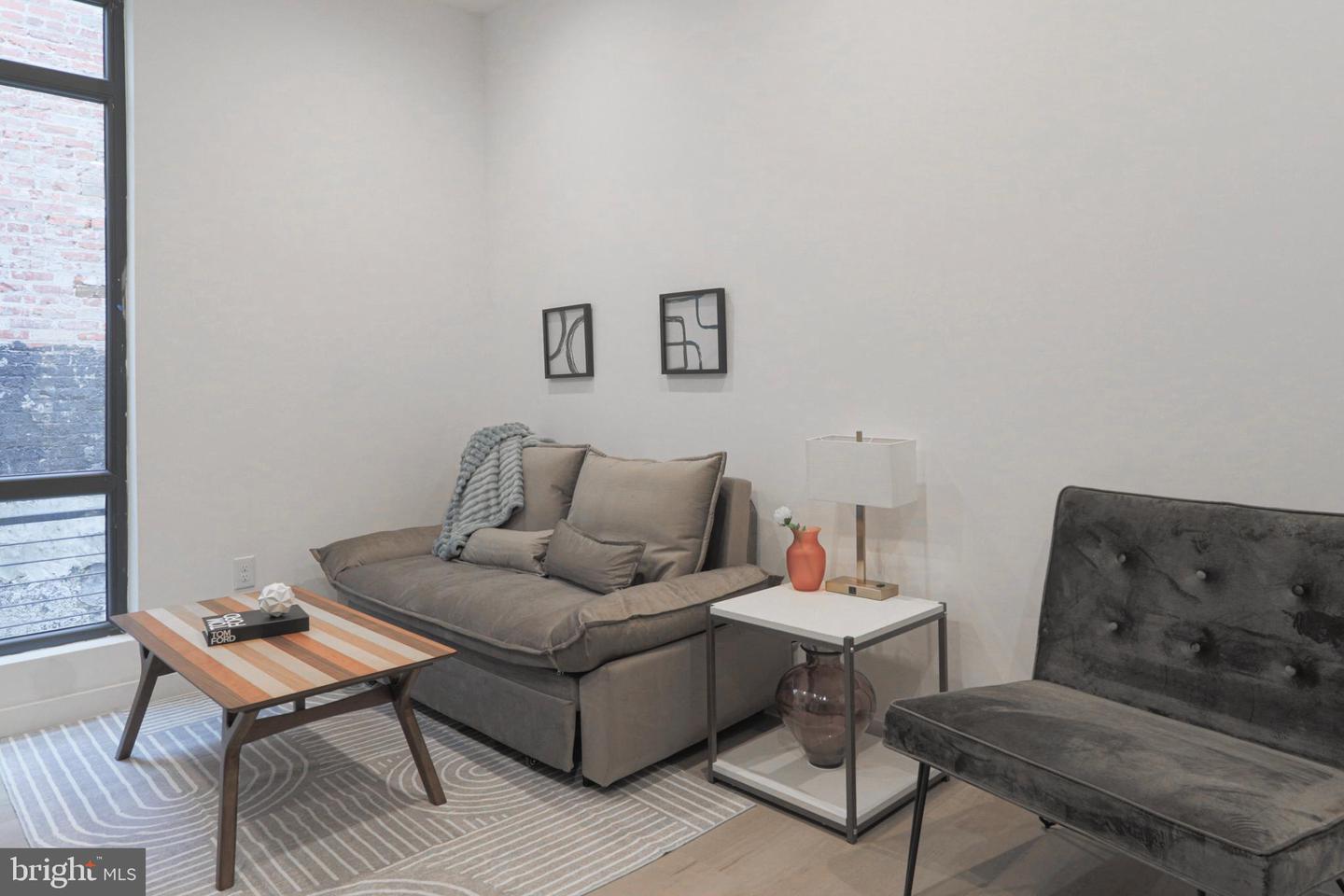 1318 9TH ST NW #5, WASHINGTON, District Of Columbia 20001, 1 Bedroom Bedrooms, ,1 BathroomBathrooms,Residential,For sale,1318 9TH ST NW #5,DCDC2245428 MLS # DCDC2245428