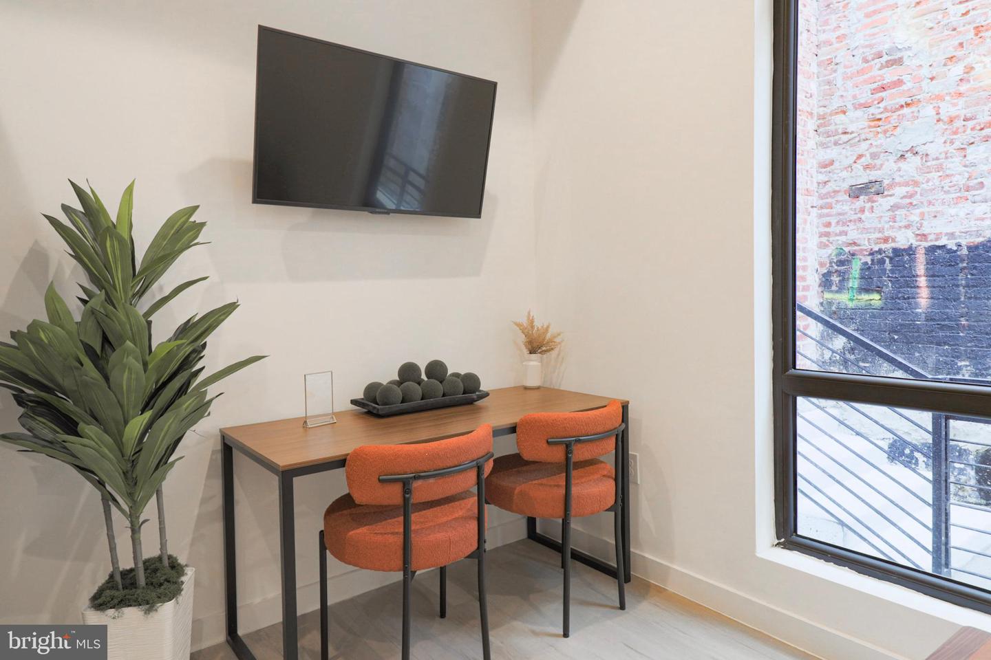 1318 9TH ST NW #5, WASHINGTON, District Of Columbia 20001, 1 Bedroom Bedrooms, ,1 BathroomBathrooms,Residential,For sale,1318 9TH ST NW #5,DCDC2245428 MLS # DCDC2245428