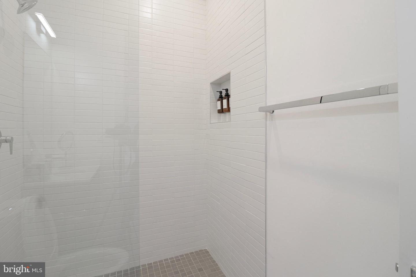 1318 9TH ST NW #6, WASHINGTON, District Of Columbia 20001, 1 Bedroom Bedrooms, ,1 BathroomBathrooms,Residential,For sale,1318 9TH ST NW #6,DCDC2245430 MLS # DCDC2245430