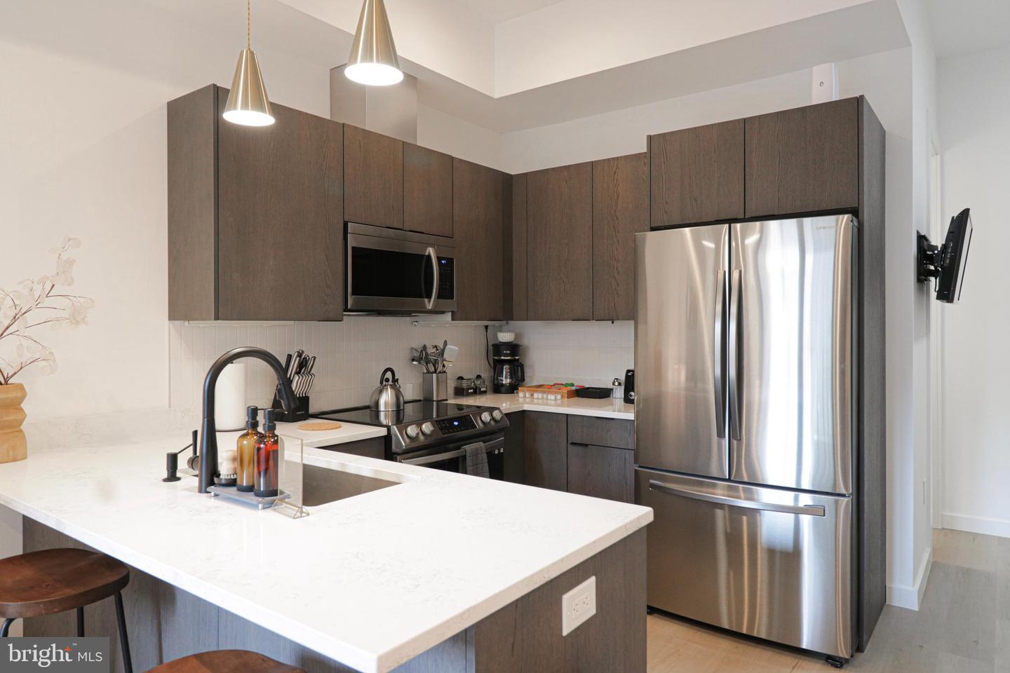 1318 9TH ST NW #6, WASHINGTON, District Of Columbia 20001, 1 Bedroom Bedrooms, ,1 BathroomBathrooms,Residential,For sale,1318 9TH ST NW #6,DCDC2245430 MLS # DCDC2245430