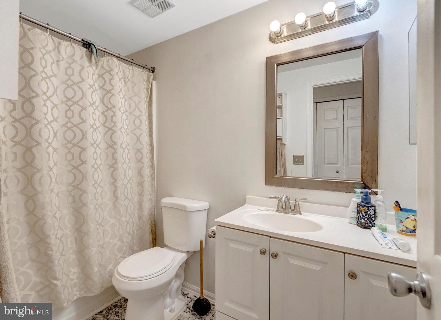 8622 BRAXTED LN, MANASSAS, Virginia 20110, 2 Bedrooms Bedrooms, ,1 BathroomBathrooms,Residential,For sale,8622 BRAXTED LN,VAMN2010252 MLS # VAMN2010252