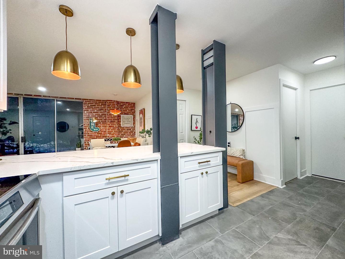 3245 RIO #206, FALLS CHURCH, Virginia 22041, 2 Bedrooms Bedrooms, 4 Rooms Rooms,1 BathroomBathrooms,Residential,For sale,3245 RIO #206,VAFX2291196 MLS # VAFX2291196