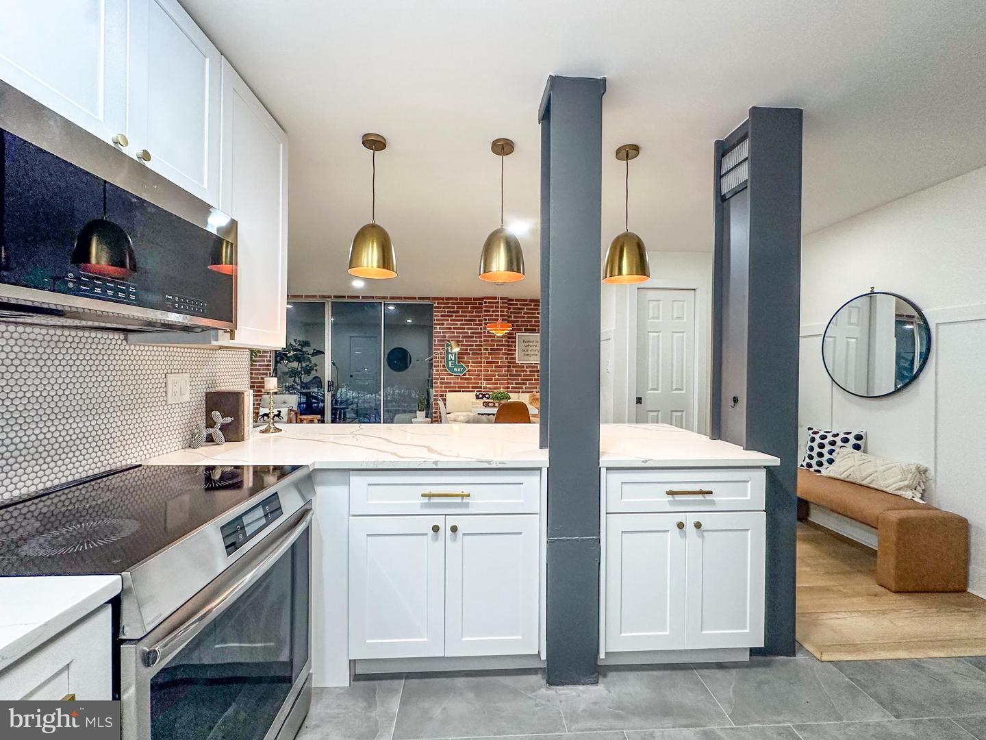 3245 RIO #206, FALLS CHURCH, Virginia 22041, 2 Bedrooms Bedrooms, 4 Rooms Rooms,1 BathroomBathrooms,Residential,For sale,3245 RIO #206,VAFX2291196 MLS # VAFX2291196