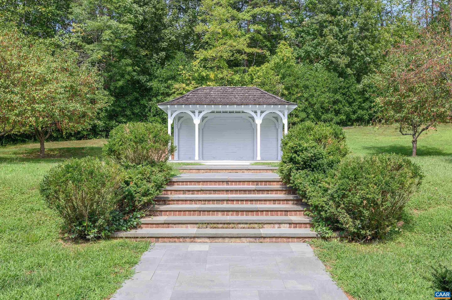 2621 COOPERS LN, CHARLOTTESVILLE, Virginia 22902, 5 Bedrooms Bedrooms, ,6 BathroomsBathrooms,Residential,For sale,2621 COOPERS LN,673369 MLS # 673369