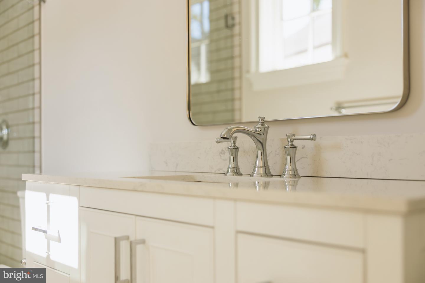 632 N KENMORE ST, ARLINGTON, Virginia 22201, 5 Bedrooms Bedrooms, ,4 BathroomsBathrooms,Residential,For sale,632 N KENMORE ST,VAAR2069018 MLS # VAAR2069018