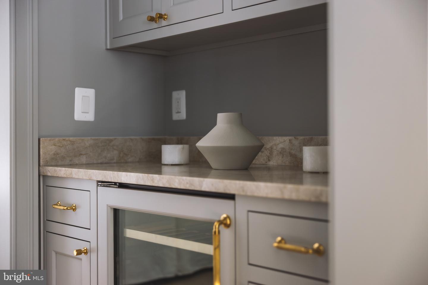 632 N KENMORE ST, ARLINGTON, Virginia 22201, 5 Bedrooms Bedrooms, ,4 BathroomsBathrooms,Residential,For sale,632 N KENMORE ST,VAAR2069018 MLS # VAAR2069018