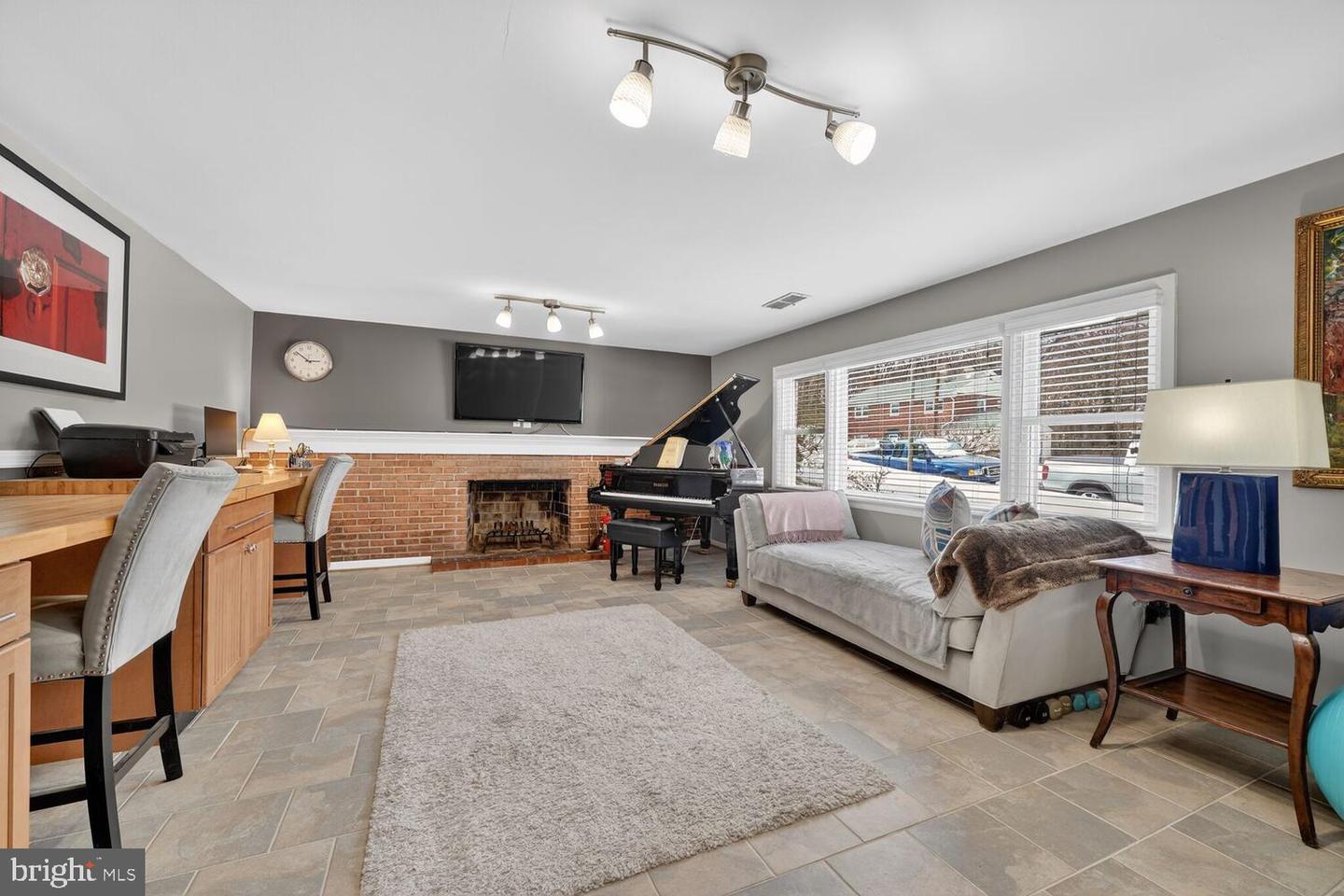 6052 6TH ST N, ARLINGTON, Virginia 22203, 3 Bedrooms Bedrooms, ,2 BathroomsBathrooms,Residential,For sale,6052 6TH ST N,VAAR2069028 MLS # VAAR2069028