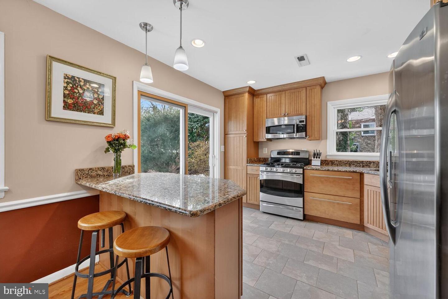 6052 6TH ST N, ARLINGTON, Virginia 22203, 3 Bedrooms Bedrooms, ,2 BathroomsBathrooms,Residential,For sale,6052 6TH ST N,VAAR2069028 MLS # VAAR2069028