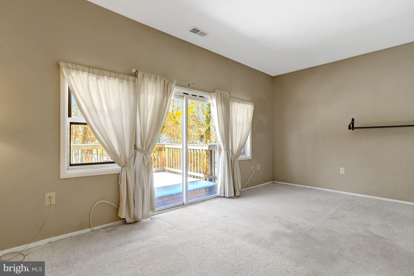 5502 PEPPERCORN DR, BURKE, Virginia 22015, 3 Bedrooms Bedrooms, 4 Rooms Rooms,Residential,For sale,5502 PEPPERCORN DR,VAFX2291606 MLS # VAFX2291606