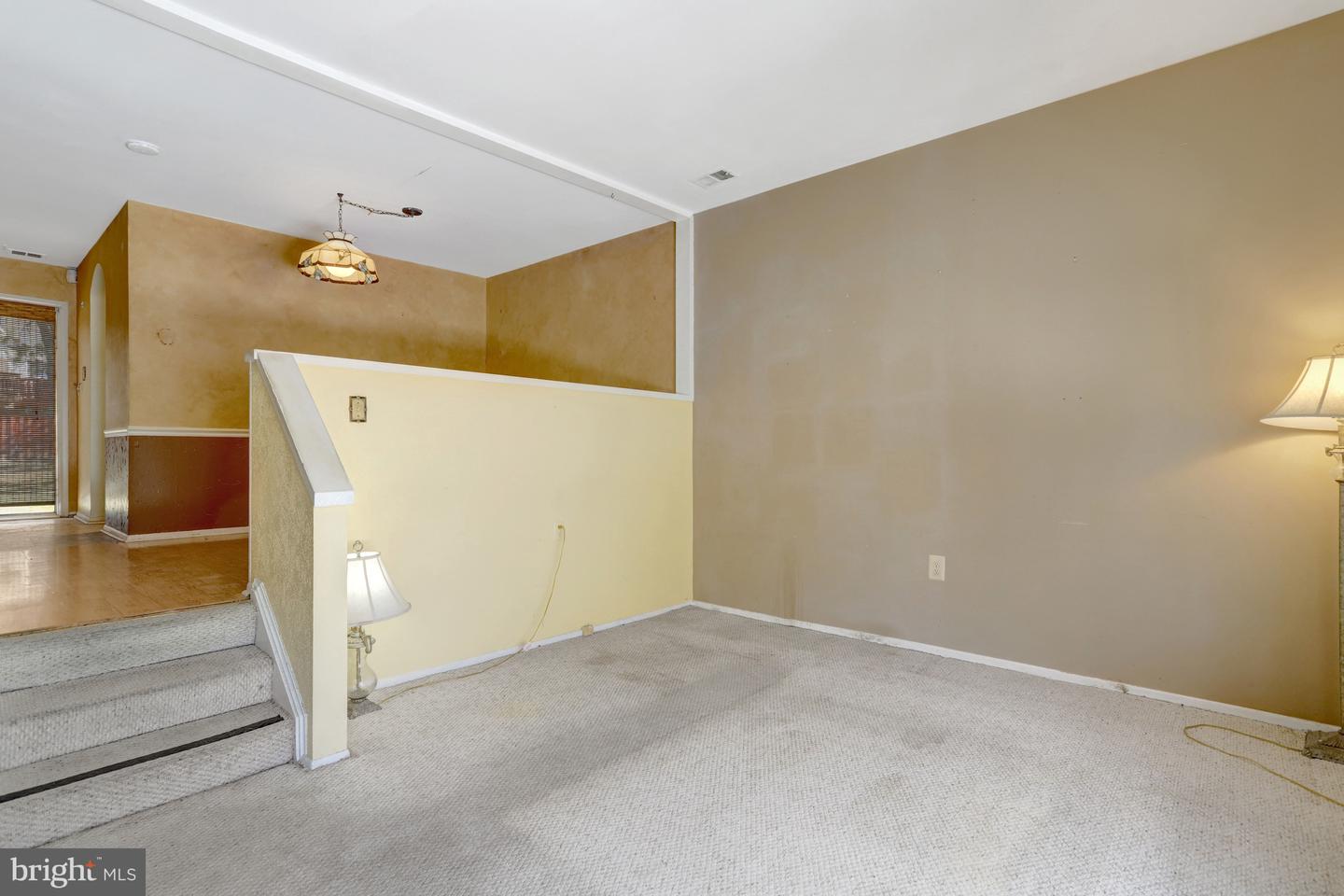 5502 PEPPERCORN DR, BURKE, Virginia 22015, 3 Bedrooms Bedrooms, 4 Rooms Rooms,Residential,For sale,5502 PEPPERCORN DR,VAFX2291606 MLS # VAFX2291606