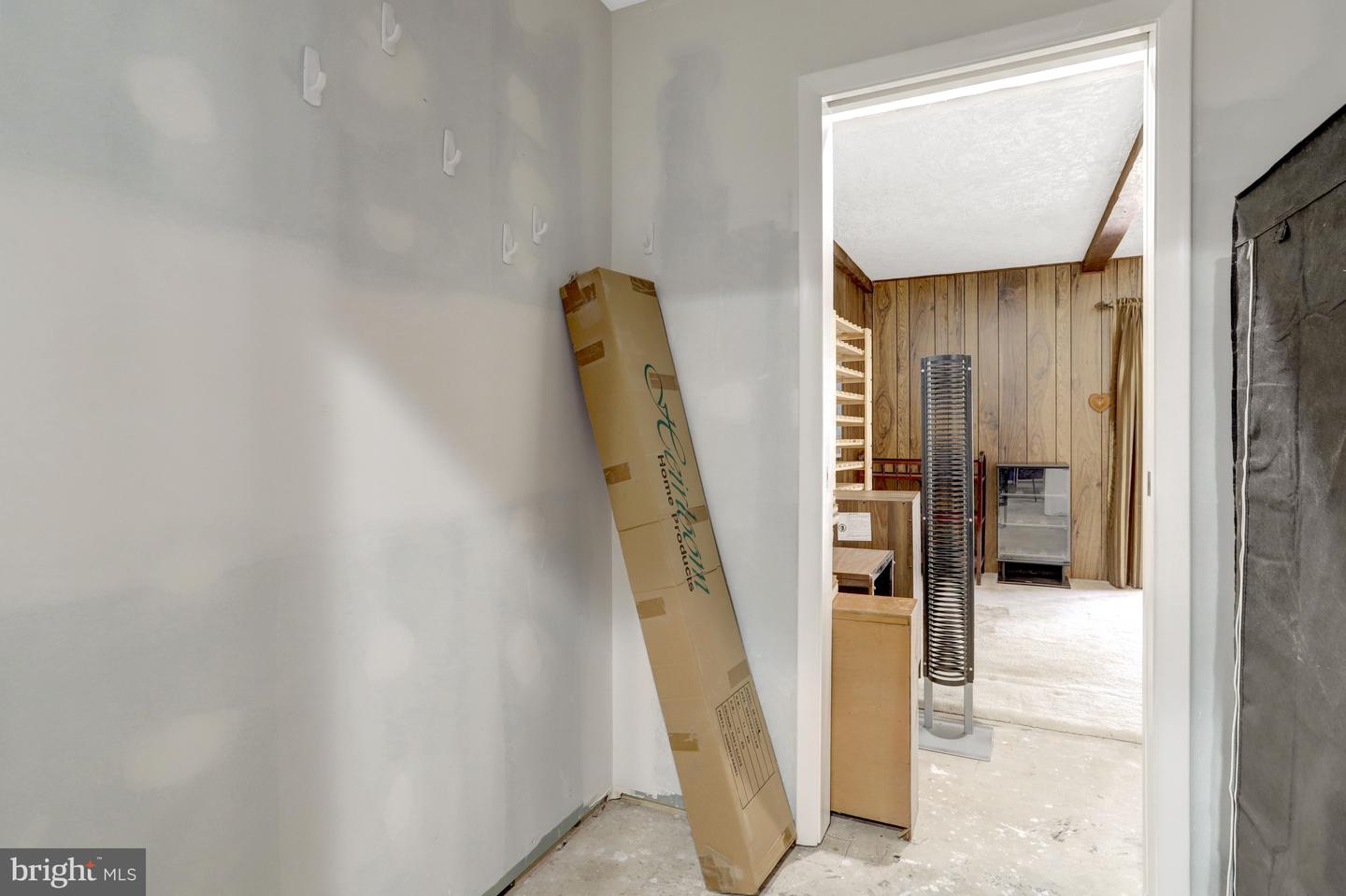 5502 PEPPERCORN DR, BURKE, Virginia 22015, 3 Bedrooms Bedrooms, 4 Rooms Rooms,Residential,For sale,5502 PEPPERCORN DR,VAFX2291606 MLS # VAFX2291606