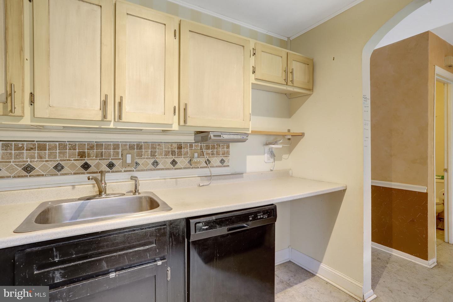 5502 PEPPERCORN DR, BURKE, Virginia 22015, 3 Bedrooms Bedrooms, 4 Rooms Rooms,Residential,For sale,5502 PEPPERCORN DR,VAFX2291606 MLS # VAFX2291606