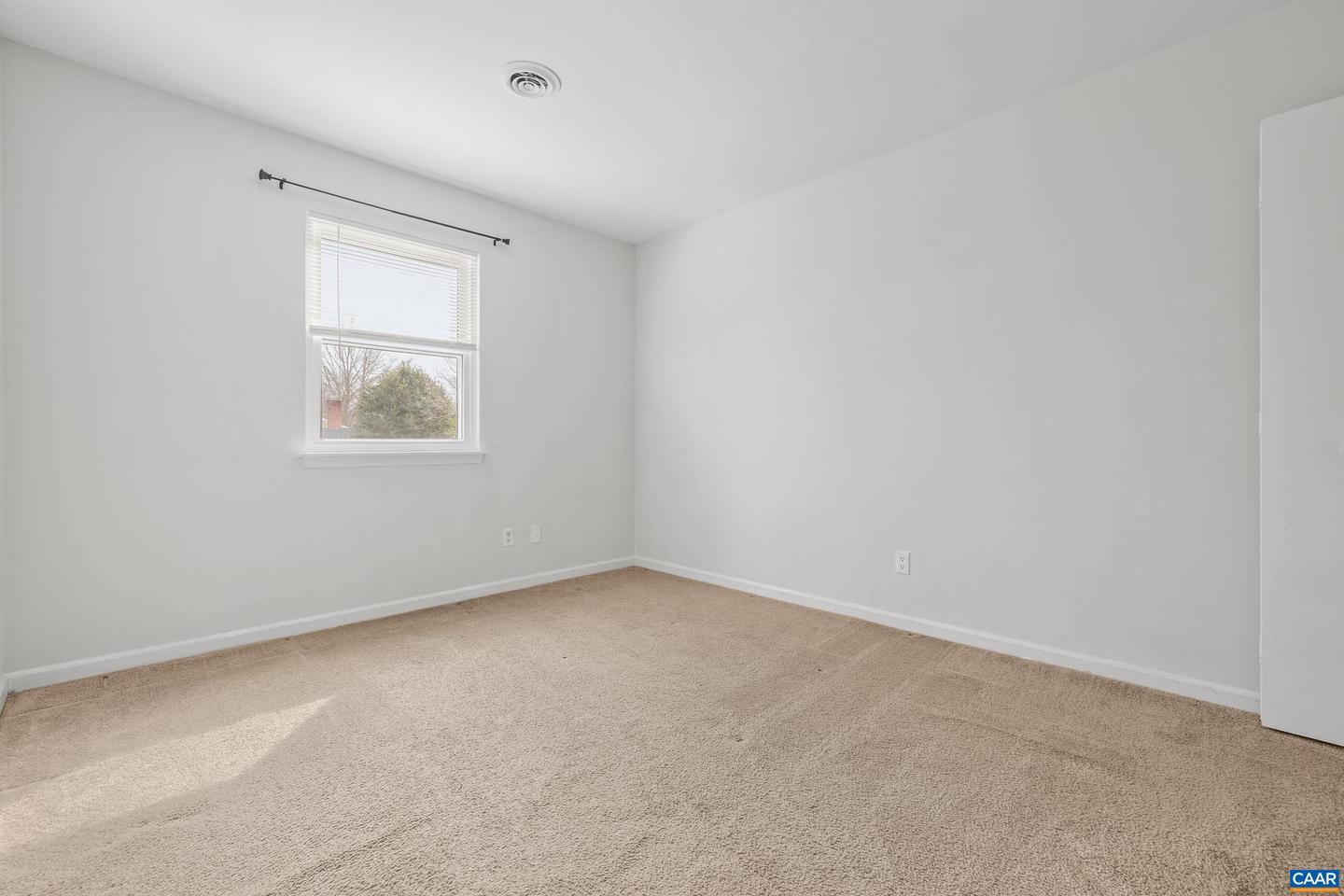 4654 BRIARWOOD DR, CHARLOTTESVILLE, Virginia 22911, 3 Bedrooms Bedrooms, ,1 BathroomBathrooms,Residential,For sale,4654 BRIARWOOD DR,673398 MLS # 673398