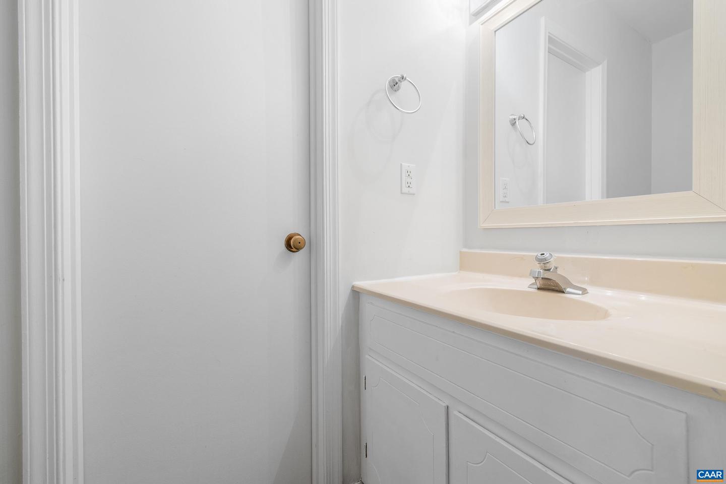 4654 BRIARWOOD DR, CHARLOTTESVILLE, Virginia 22911, 3 Bedrooms Bedrooms, ,1 BathroomBathrooms,Residential,For sale,4654 BRIARWOOD DR,673398 MLS # 673398