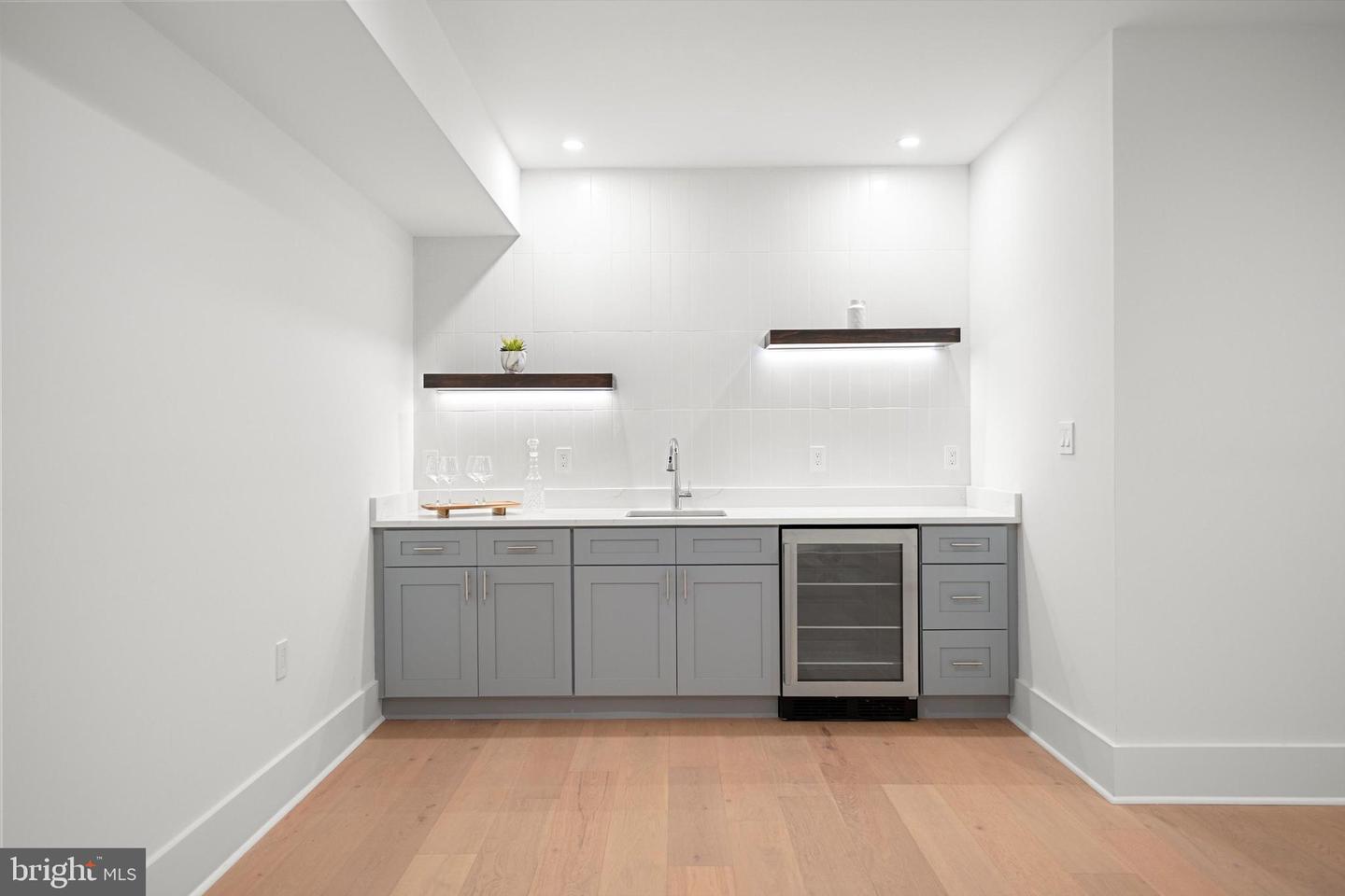 2100 S NELSON ST, ARLINGTON, Virginia 22204, 5 Bedrooms Bedrooms, ,4 BathroomsBathrooms,Residential,For sale,2100 S NELSON ST,VAAR2069078 MLS # VAAR2069078 2100 S NELSON ST, ARLINGTON, Virginia 22204, 5 Bedrooms Bedrooms, ,4 BathroomsBathrooms,Residential,For sale,2100 S NELSON ST,VAAR2069078 MLS # VAAR2069078