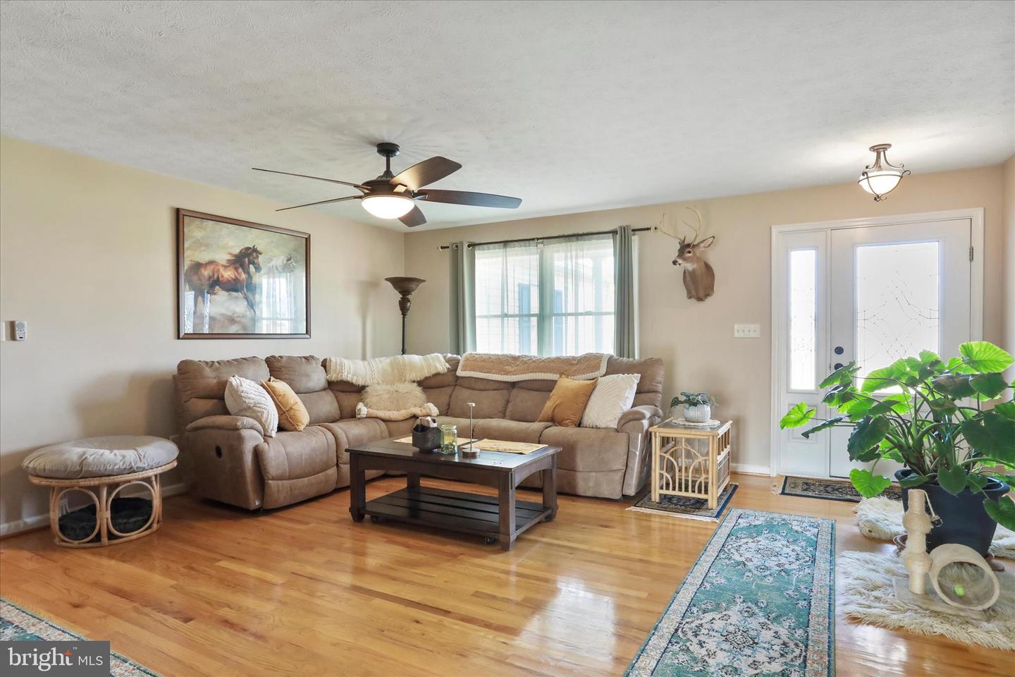 5670 LONG MEADOW RD, MIDDLETOWN, Virginia 22645, 3 Bedrooms Bedrooms, ,2 BathroomsBathrooms,Residential,For sale,5670 LONG MEADOW RD,VAWR2013462 MLS # VAWR2013462