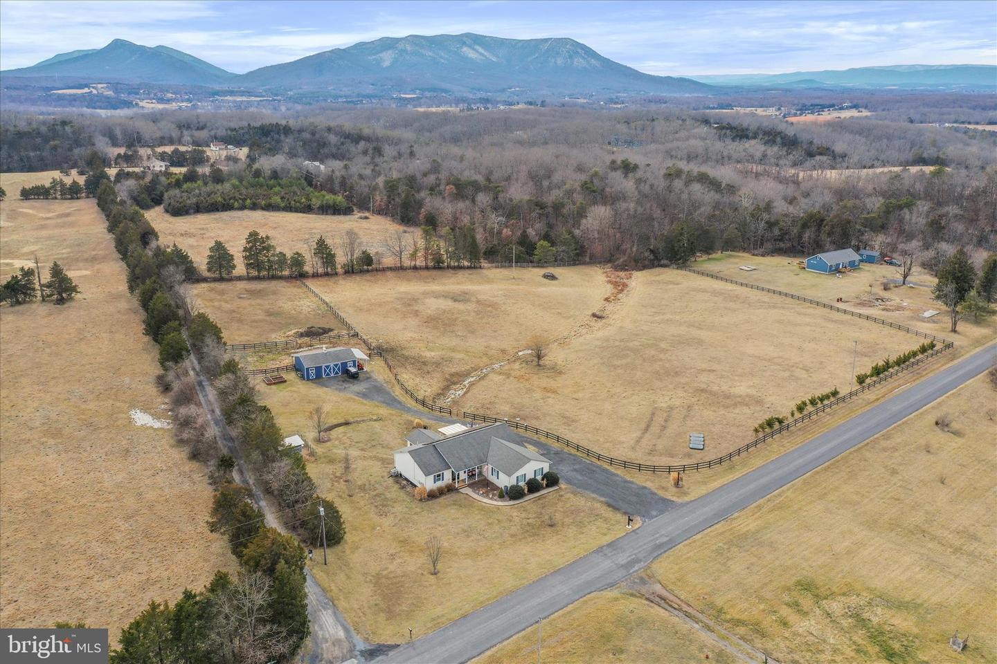 5670 LONG MEADOW RD, MIDDLETOWN, Virginia 22645, 3 Bedrooms Bedrooms, ,2 BathroomsBathrooms,Residential,For sale,5670 LONG MEADOW RD,VAWR2013462 MLS # VAWR2013462