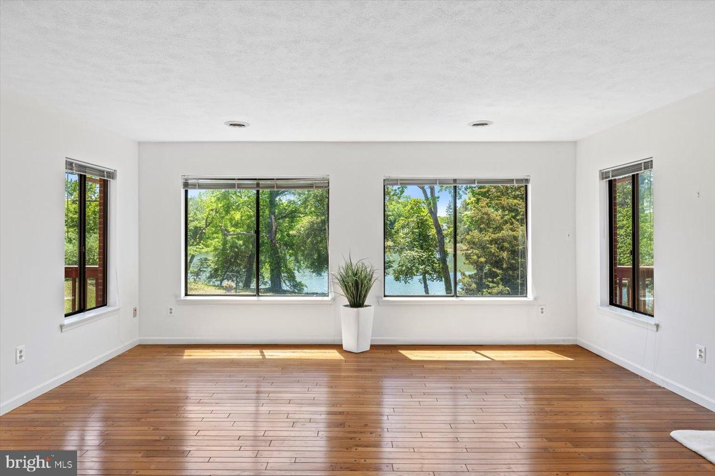 198 CANOE PL, MONTROSS, Virginia 22520, 4 Bedrooms Bedrooms, ,3 BathroomsBathrooms,Residential,For sale,198 CANOE PL,VAWE2010536 MLS # VAWE2010536