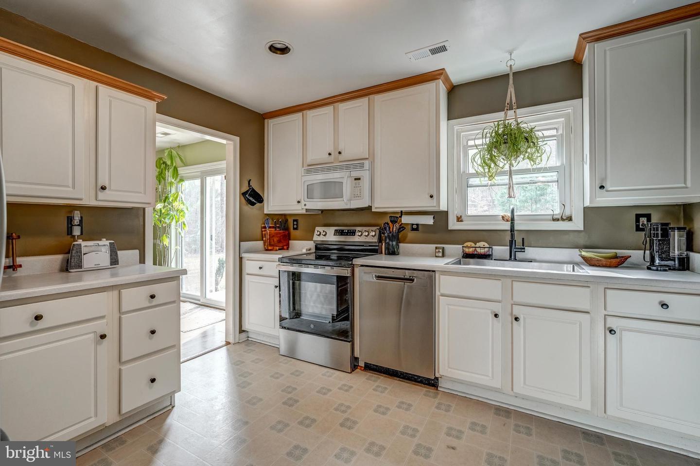 3579 DOGWOOD DR, PALMYRA, Virginia 22963, 3 Bedrooms Bedrooms, 12 Rooms Rooms,2 BathroomsBathrooms,Residential,For sale,3579 DOGWOOD DR,VAFN2000622 MLS # VAFN2000622