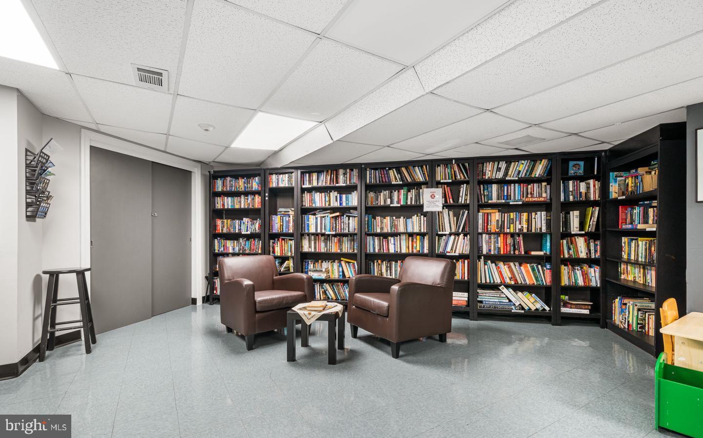 4000 TUNLAW RD NW #415, WASHINGTON, District Of Columbia 20007, 2 Bedrooms Bedrooms, ,2 BathroomsBathrooms,Residential,For sale,4000 TUNLAW RD NW #415,DCDC2247140 MLS # DCDC2247140