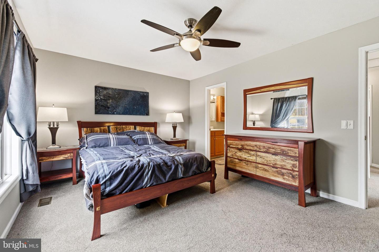 2341 VIRGINIA AVE, HARRISONBURG, Virginia 22802, 3 Bedrooms Bedrooms, 11 Rooms Rooms,2 BathroomsBathrooms,Residential,For sale,2341 VIRGINIA AVE,VAHC2000558 MLS # VAHC2000558