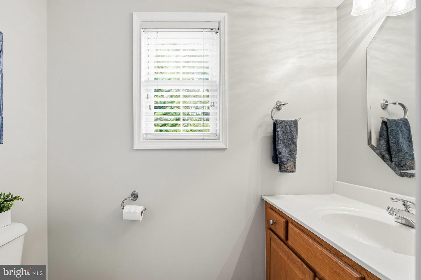 2341 VIRGINIA AVE, HARRISONBURG, Virginia 22802, 3 Bedrooms Bedrooms, 11 Rooms Rooms,2 BathroomsBathrooms,Residential,For sale,2341 VIRGINIA AVE,VAHC2000558 MLS # VAHC2000558