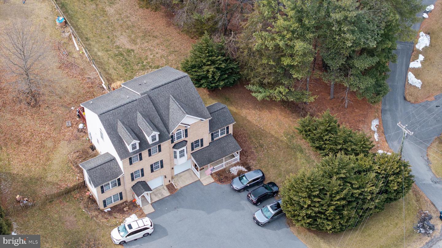 2341 VIRGINIA AVE, HARRISONBURG, Virginia 22802, 3 Bedrooms Bedrooms, 11 Rooms Rooms,2 BathroomsBathrooms,Residential,For sale,2341 VIRGINIA AVE,VAHC2000558 MLS # VAHC2000558