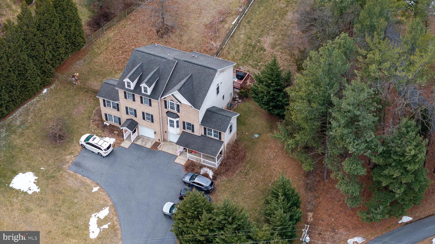 2341 VIRGINIA AVE, HARRISONBURG, Virginia 22802, 3 Bedrooms Bedrooms, 11 Rooms Rooms,2 BathroomsBathrooms,Residential,For sale,2341 VIRGINIA AVE,VAHC2000558 MLS # VAHC2000558