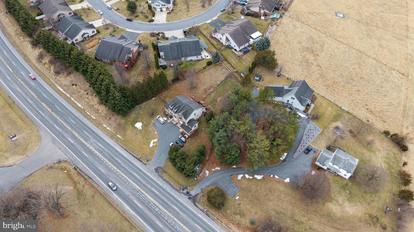 2341 VIRGINIA AVE, HARRISONBURG, Virginia 22802, 3 Bedrooms Bedrooms, 11 Rooms Rooms,2 BathroomsBathrooms,Residential,For sale,2341 VIRGINIA AVE,VAHC2000558 MLS # VAHC2000558