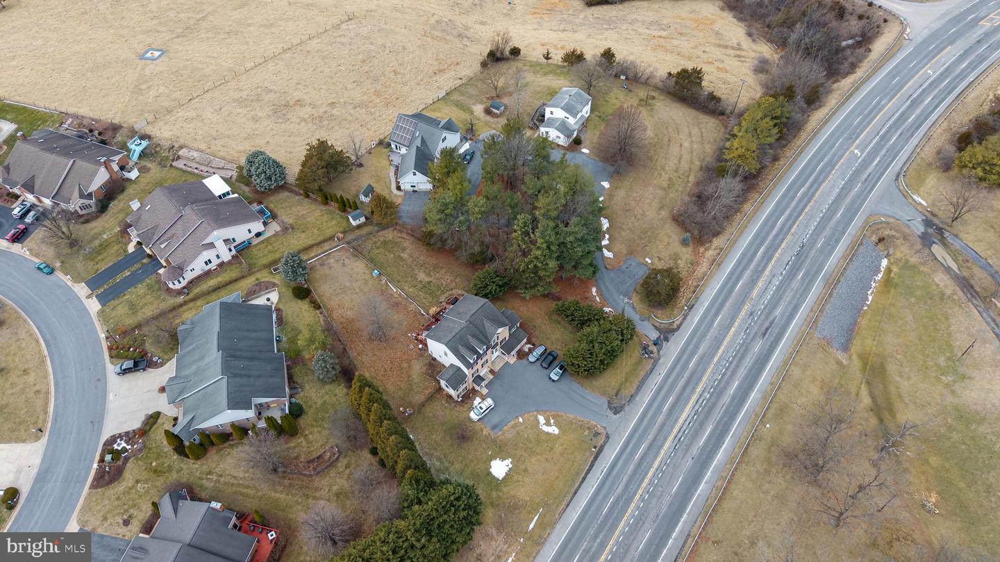 2341 VIRGINIA AVE, HARRISONBURG, Virginia 22802, 3 Bedrooms Bedrooms, 11 Rooms Rooms,2 BathroomsBathrooms,Residential,For sale,2341 VIRGINIA AVE,VAHC2000558 MLS # VAHC2000558