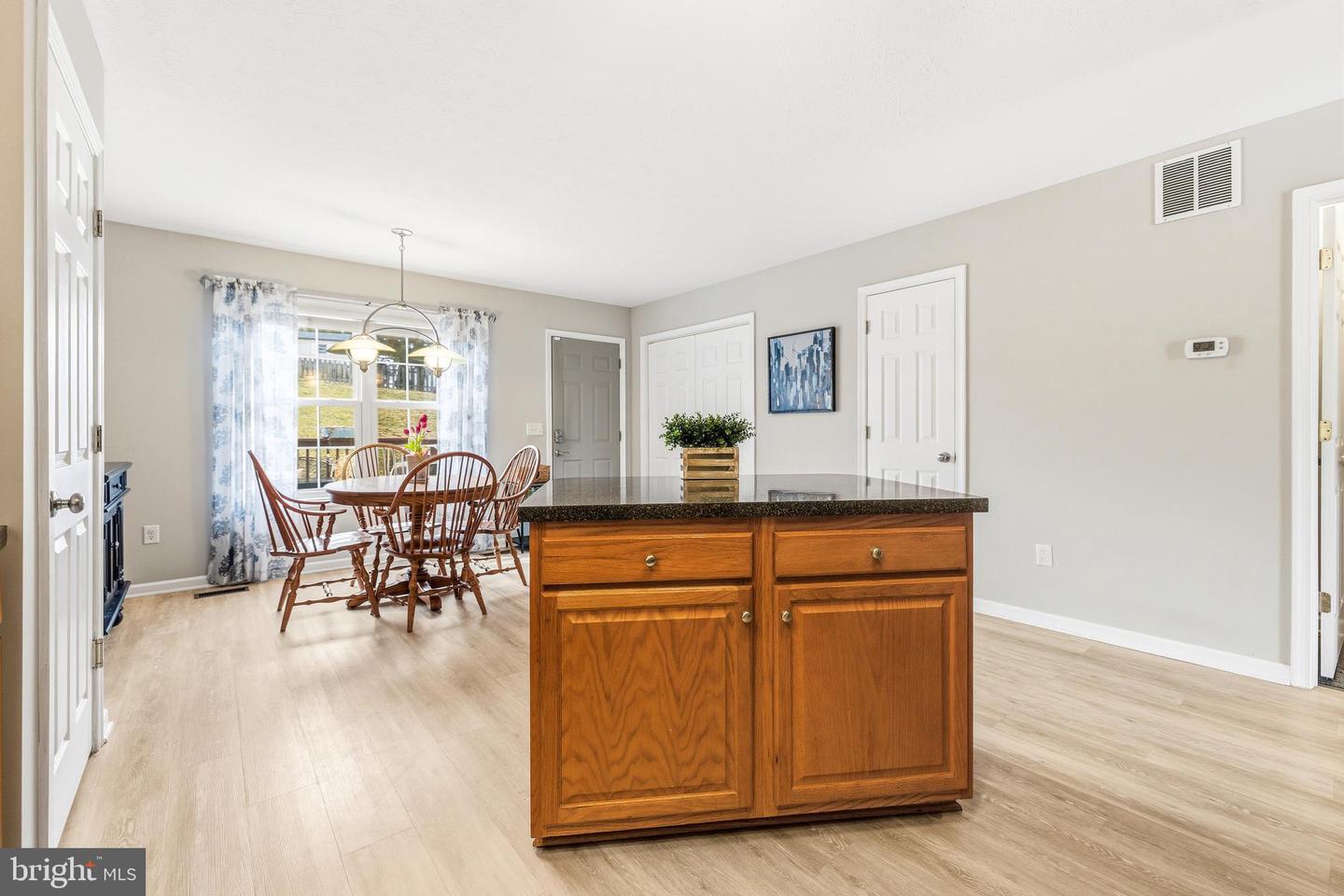 2341 VIRGINIA AVE, HARRISONBURG, Virginia 22802, 3 Bedrooms Bedrooms, 11 Rooms Rooms,2 BathroomsBathrooms,Residential,For sale,2341 VIRGINIA AVE,VAHC2000558 MLS # VAHC2000558