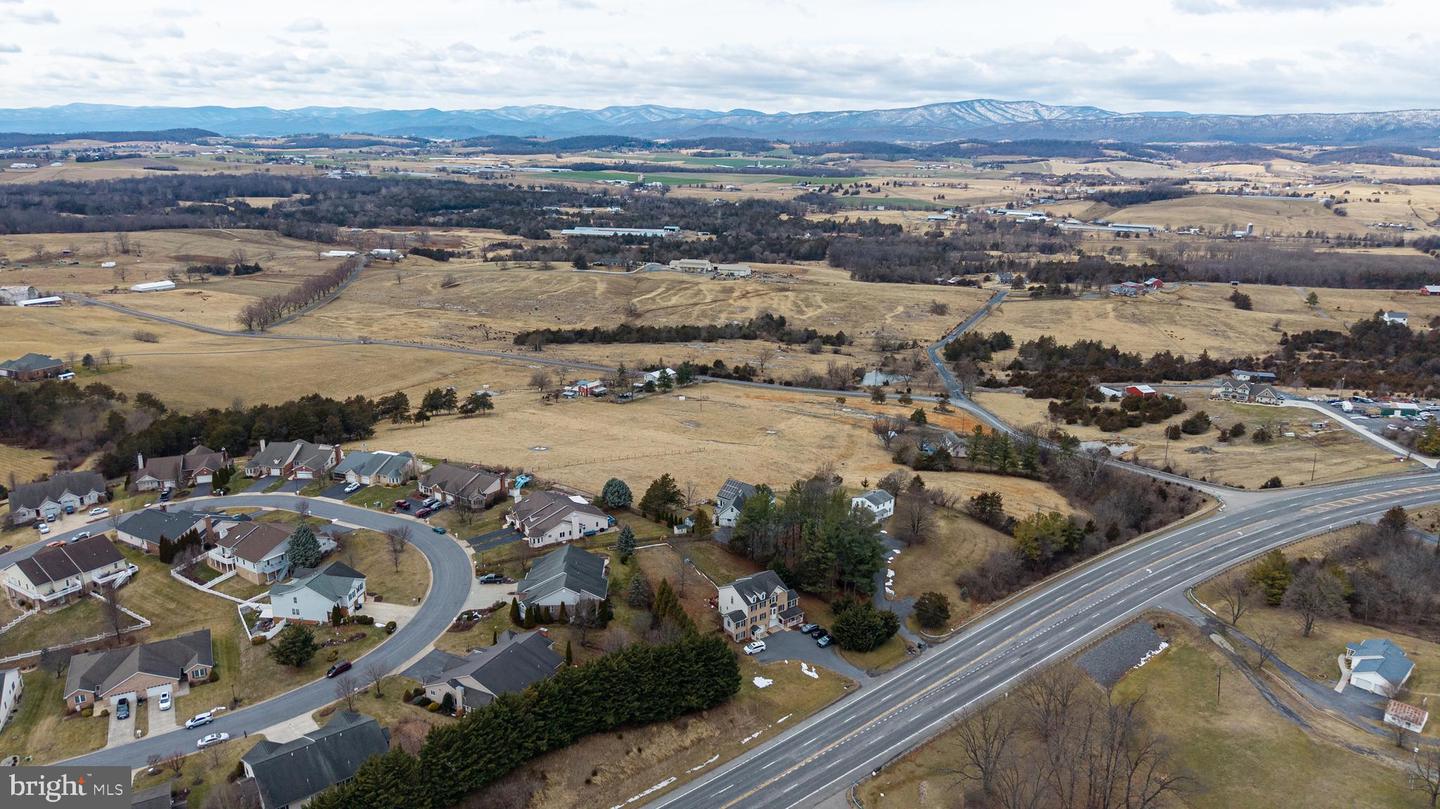 2341 VIRGINIA AVE, HARRISONBURG, Virginia 22802, 3 Bedrooms Bedrooms, 11 Rooms Rooms,2 BathroomsBathrooms,Residential,For sale,2341 VIRGINIA AVE,VAHC2000558 MLS # VAHC2000558