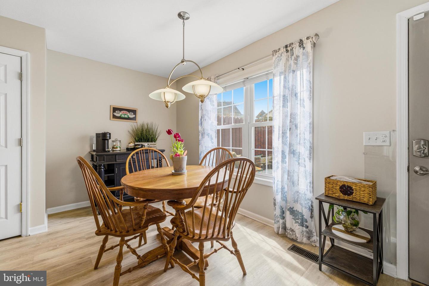 2341 VIRGINIA AVE, HARRISONBURG, Virginia 22802, 3 Bedrooms Bedrooms, 11 Rooms Rooms,2 BathroomsBathrooms,Residential,For sale,2341 VIRGINIA AVE,VAHC2000558 MLS # VAHC2000558