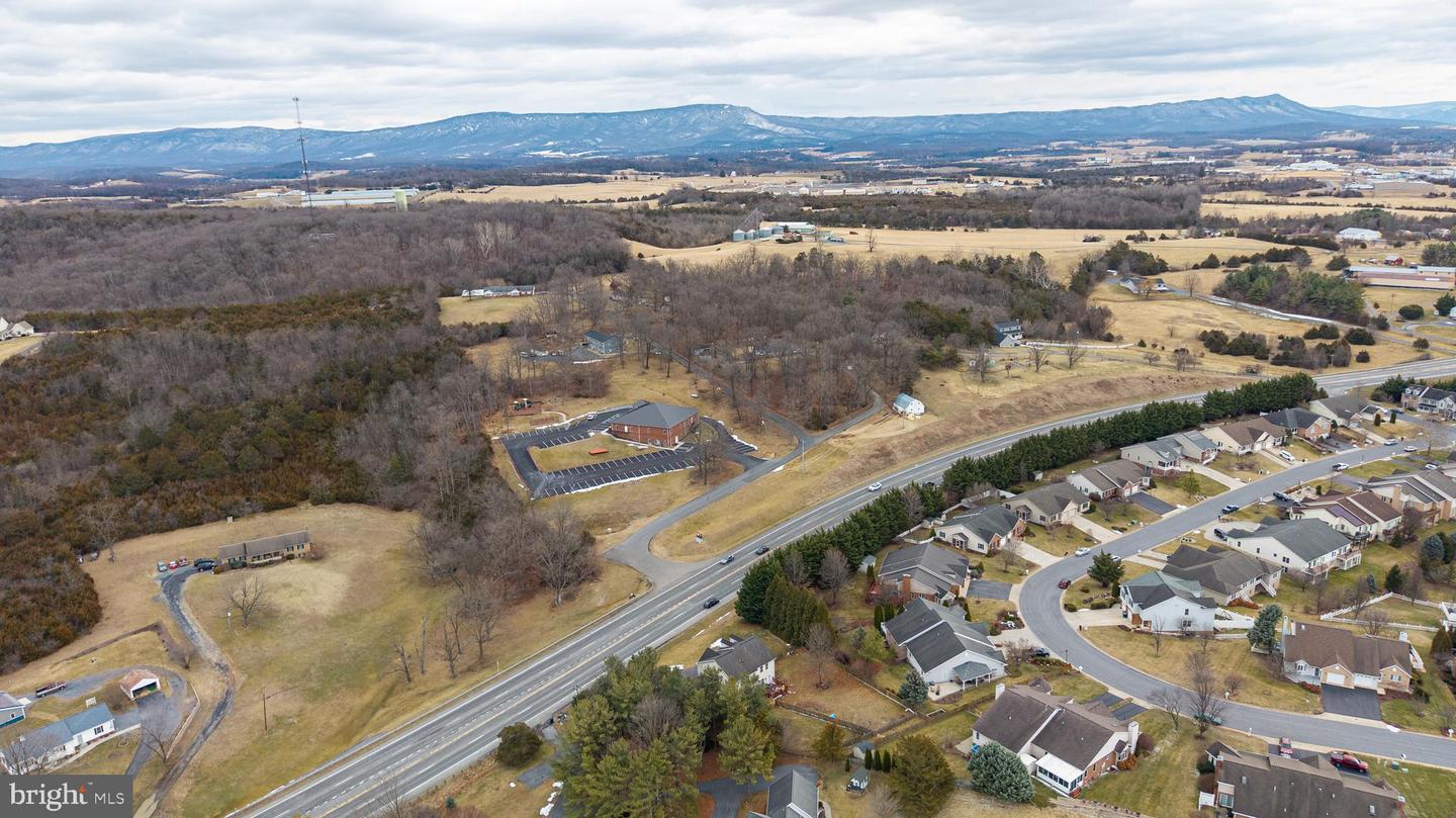 2341 VIRGINIA AVE, HARRISONBURG, Virginia 22802, 3 Bedrooms Bedrooms, 11 Rooms Rooms,2 BathroomsBathrooms,Residential,For sale,2341 VIRGINIA AVE,VAHC2000558 MLS # VAHC2000558