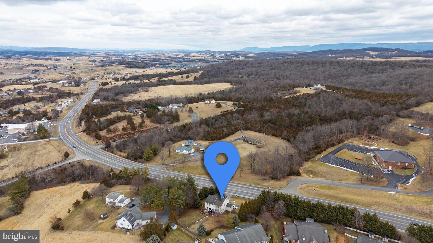 2341 VIRGINIA AVE, HARRISONBURG, Virginia 22802, 3 Bedrooms Bedrooms, 11 Rooms Rooms,2 BathroomsBathrooms,Residential,For sale,2341 VIRGINIA AVE,VAHC2000558 MLS # VAHC2000558