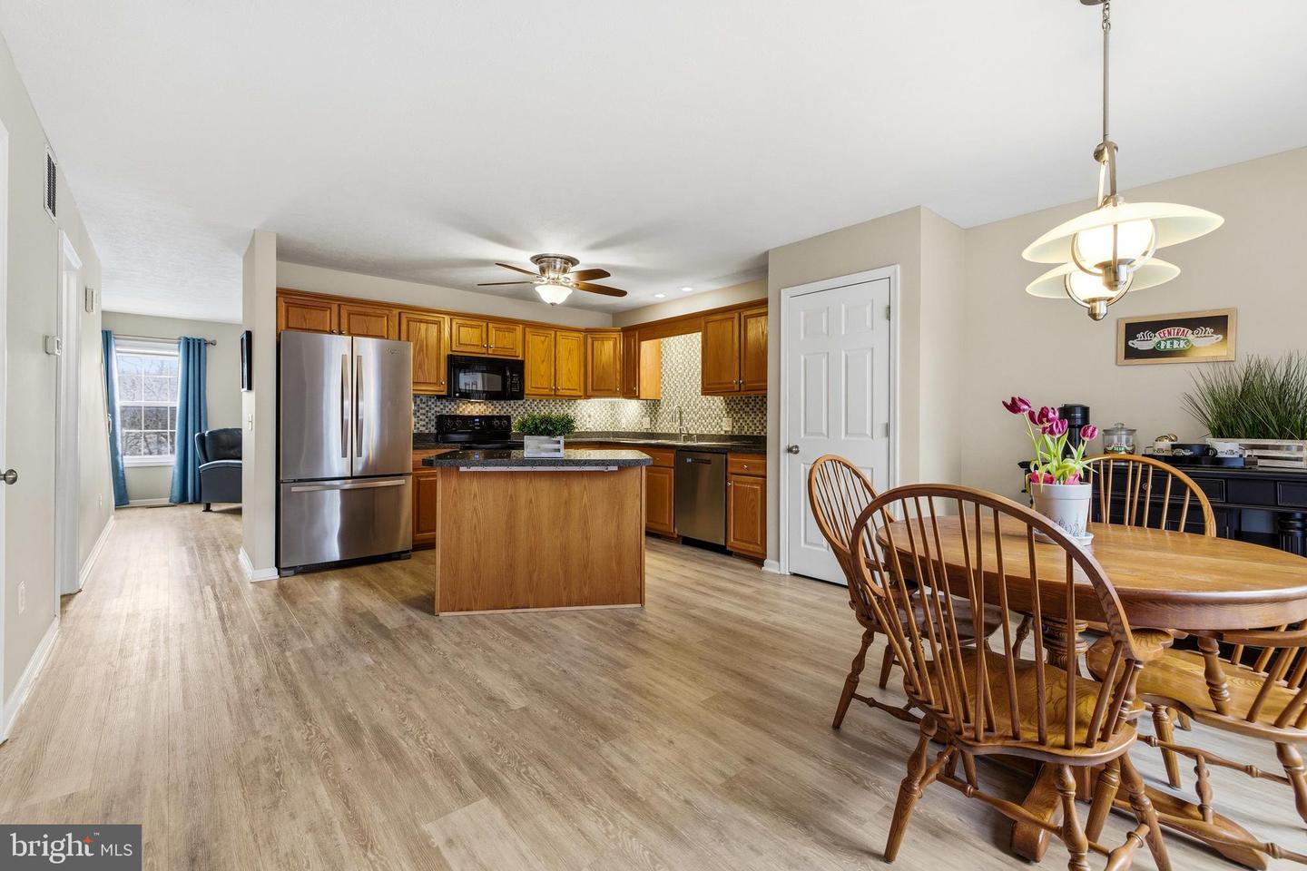 2341 VIRGINIA AVE, HARRISONBURG, Virginia 22802, 3 Bedrooms Bedrooms, 11 Rooms Rooms,2 BathroomsBathrooms,Residential,For sale,2341 VIRGINIA AVE,VAHC2000558 MLS # VAHC2000558