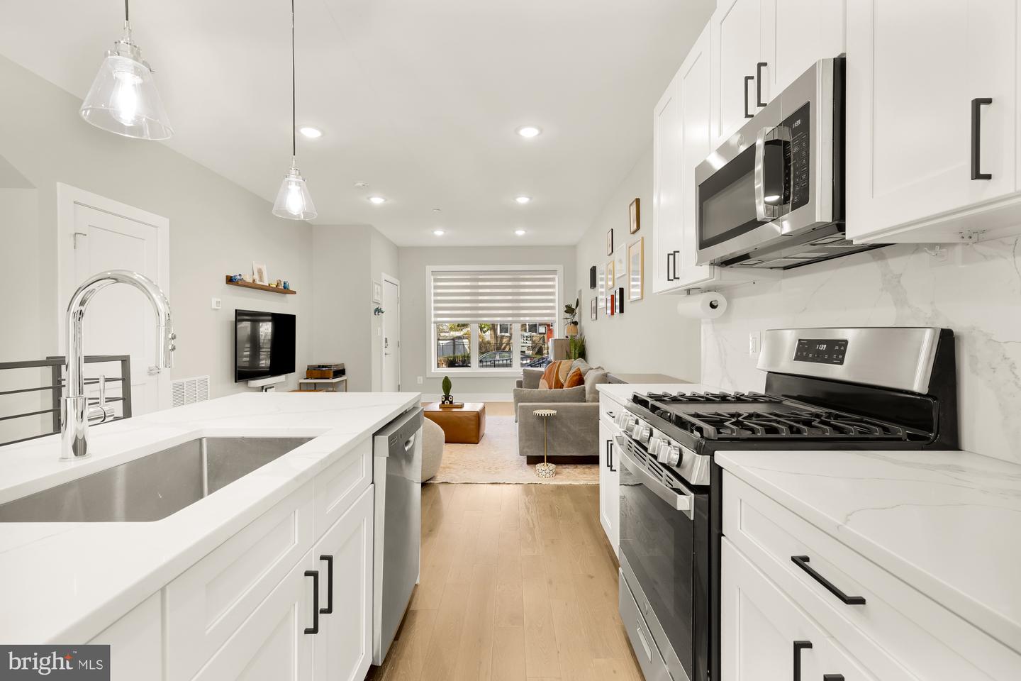 1105 QUEEN ST NE #1, WASHINGTON, District Of Columbia 20002, 2 Bedrooms Bedrooms, ,2 BathroomsBathrooms,Residential,For sale,1105 QUEEN ST NE #1,DCDC2247232 MLS # DCDC2247232