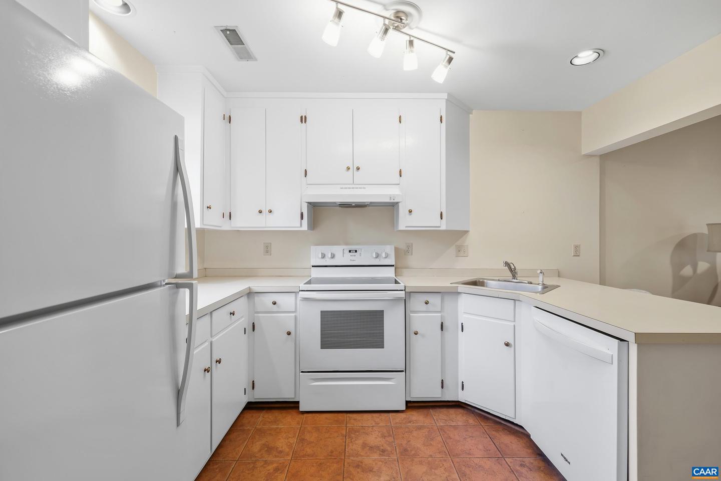 722 EXTON CT, CHARLOTTESVILLE, Virginia 22901, 2 Bedrooms Bedrooms, ,1 BathroomBathrooms,Residential,For sale,722 EXTON CT,673577 MLS # 673577