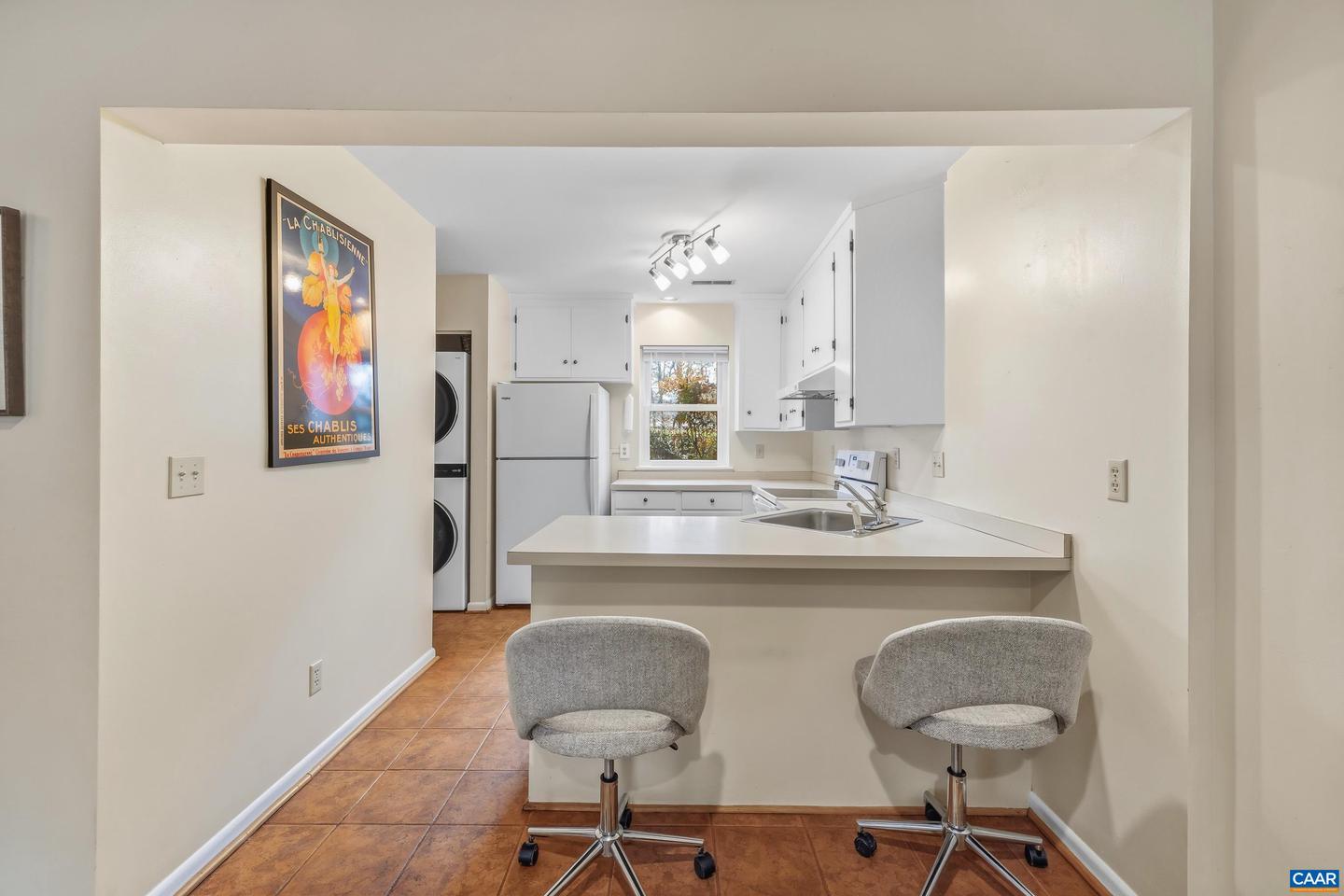 722 EXTON CT, CHARLOTTESVILLE, Virginia 22901, 2 Bedrooms Bedrooms, ,1 BathroomBathrooms,Residential,For sale,722 EXTON CT,673577 MLS # 673577