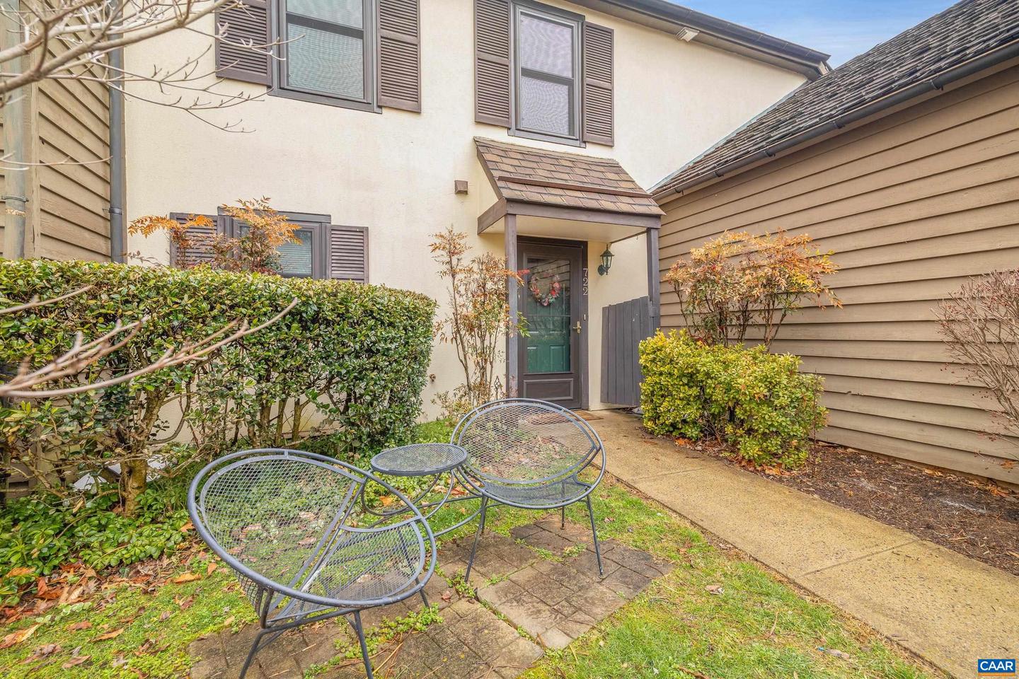 722 EXTON CT, CHARLOTTESVILLE, Virginia 22901, 2 Bedrooms Bedrooms, ,1 BathroomBathrooms,Residential,For sale,722 EXTON CT,673577 MLS # 673577