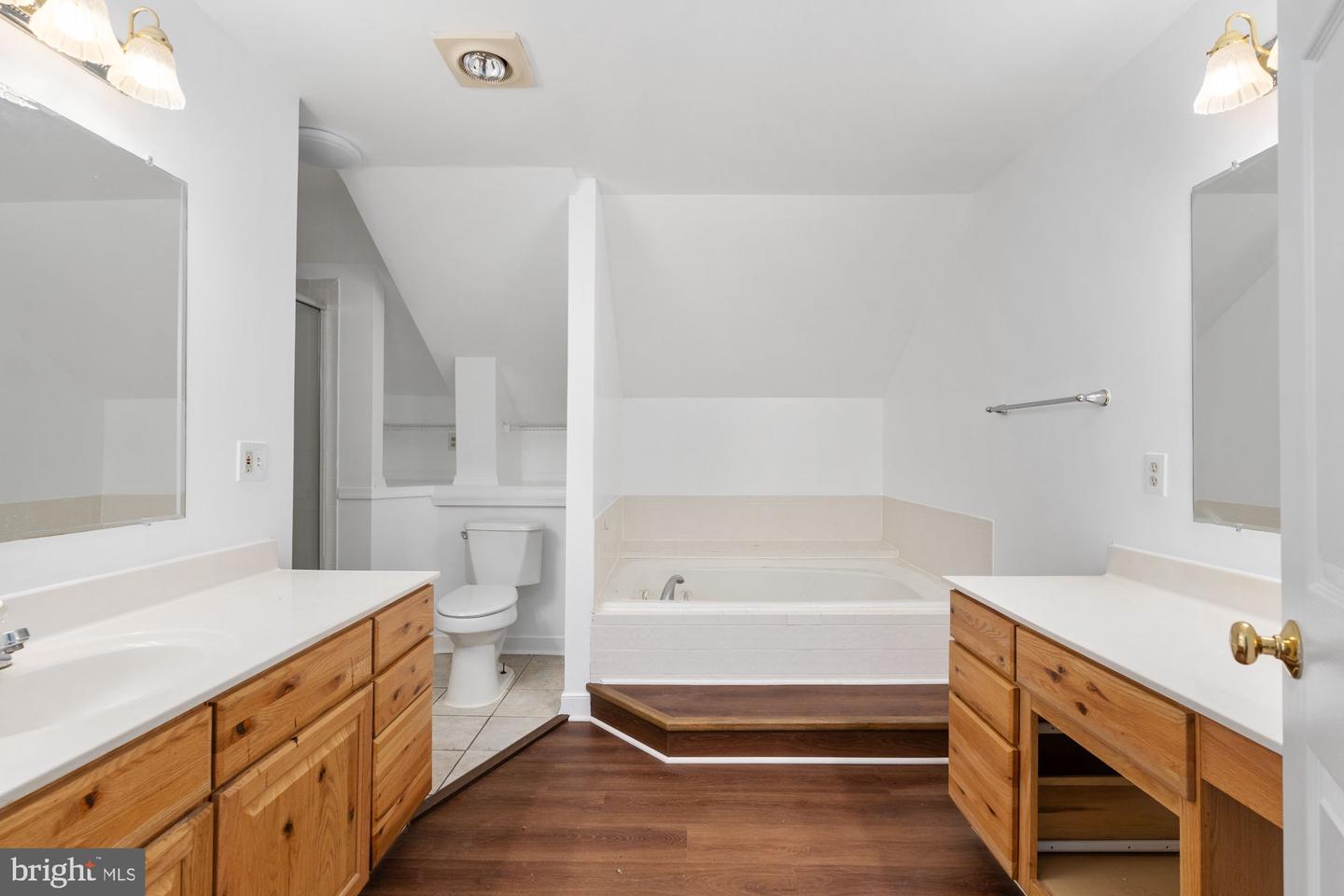 74 WOOD COVE CT, MINERAL, Virginia 23117, 5 Bedrooms Bedrooms, ,4 BathroomsBathrooms,Residential,For sale,74 WOOD COVE CT,VALA2009334 MLS # VALA2009334