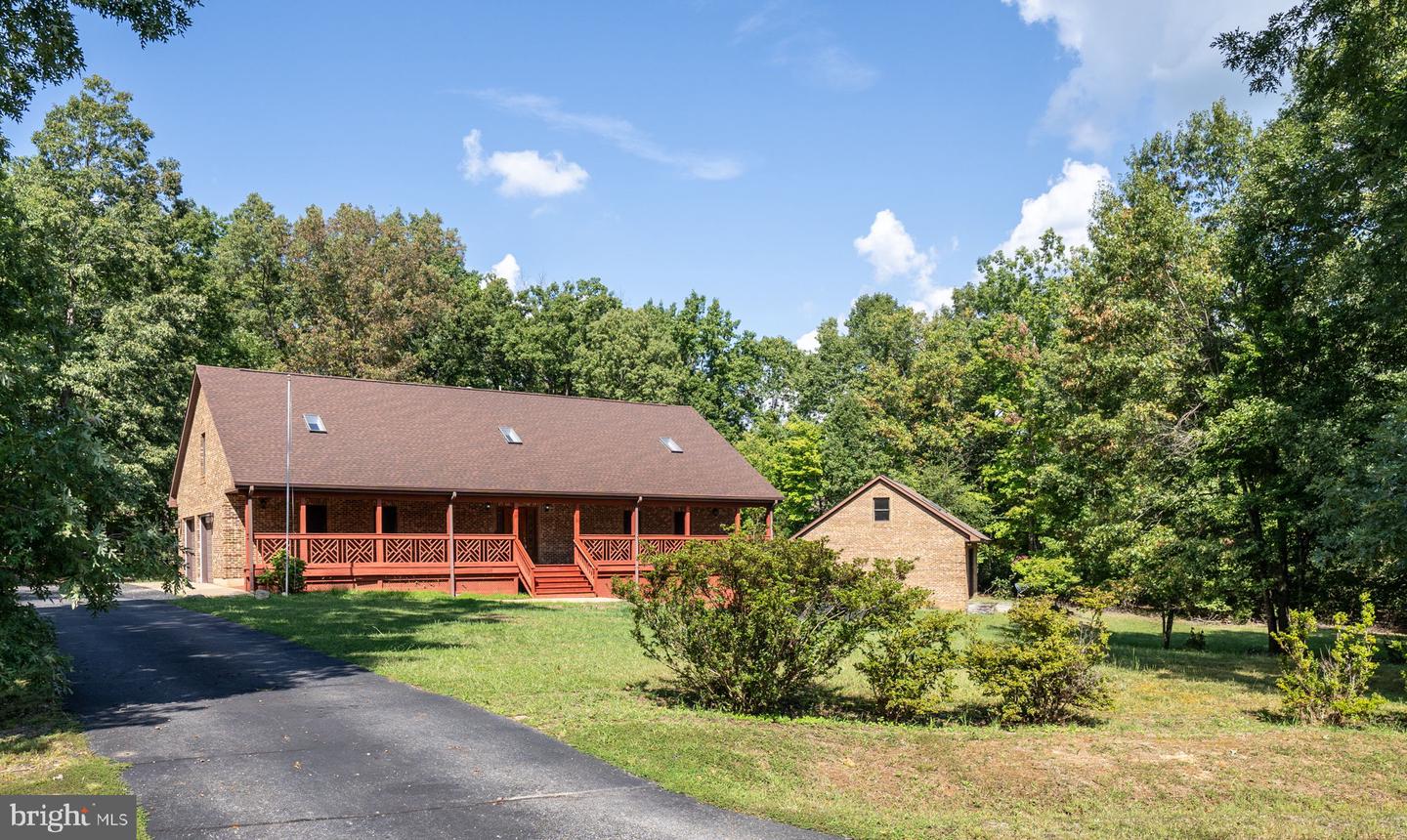 74 WOOD COVE CT, MINERAL, Virginia 23117, 5 Bedrooms Bedrooms, ,4 BathroomsBathrooms,Residential,For sale,74 WOOD COVE CT,VALA2009334 MLS # VALA2009334